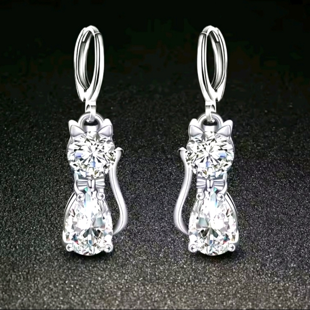 Elegant 925 Silver Cat Earrings